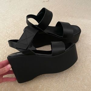 Steve Madden Black Platform Sandals